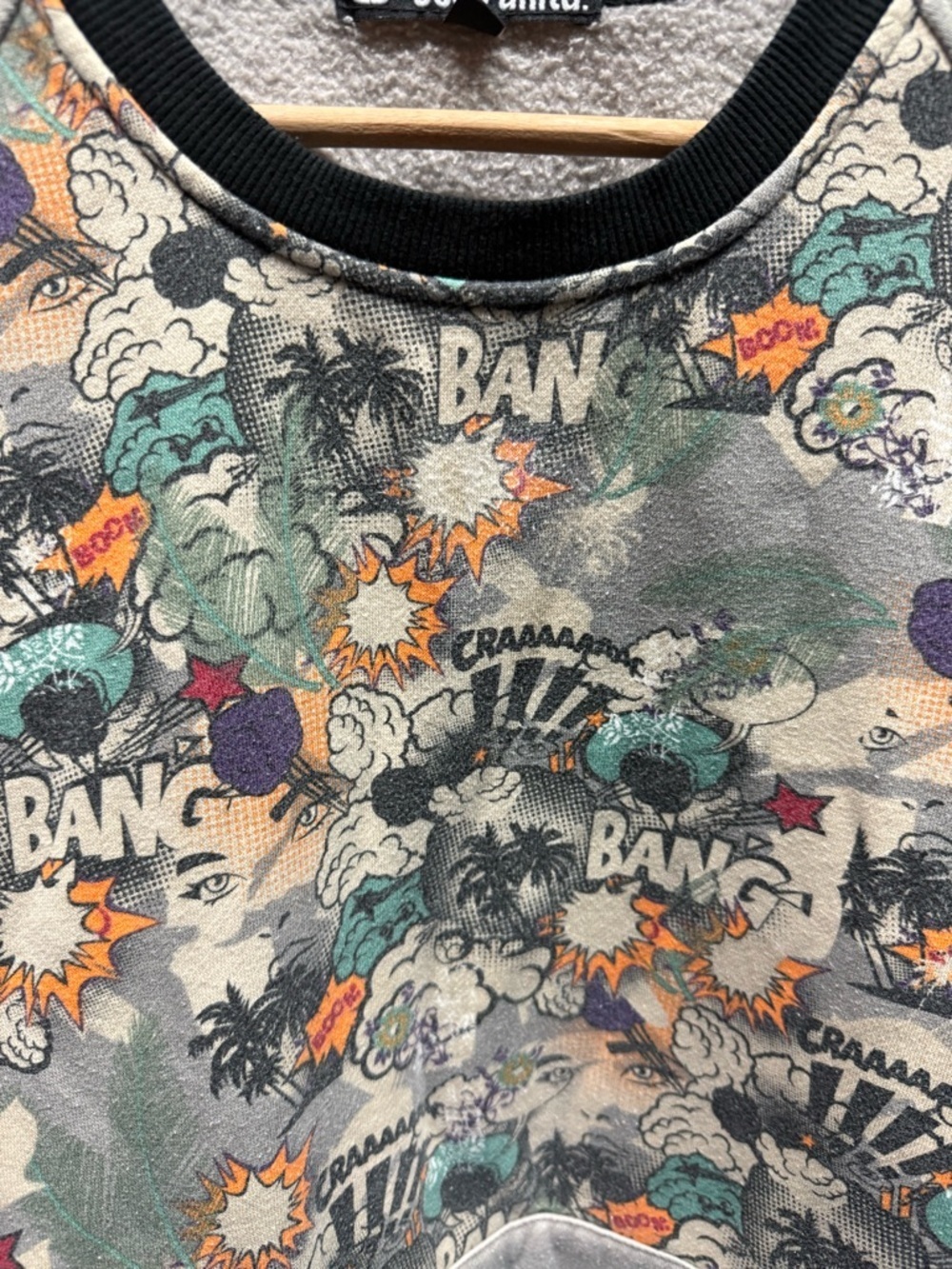 Vintage Ecko Unlimited Gray Crewneck Sweatshirt with Colorful Comic Graphic - Picture 2 of 4